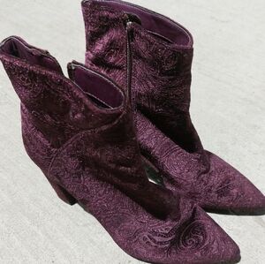 NINE WEST BOOTS SIZE 7.5